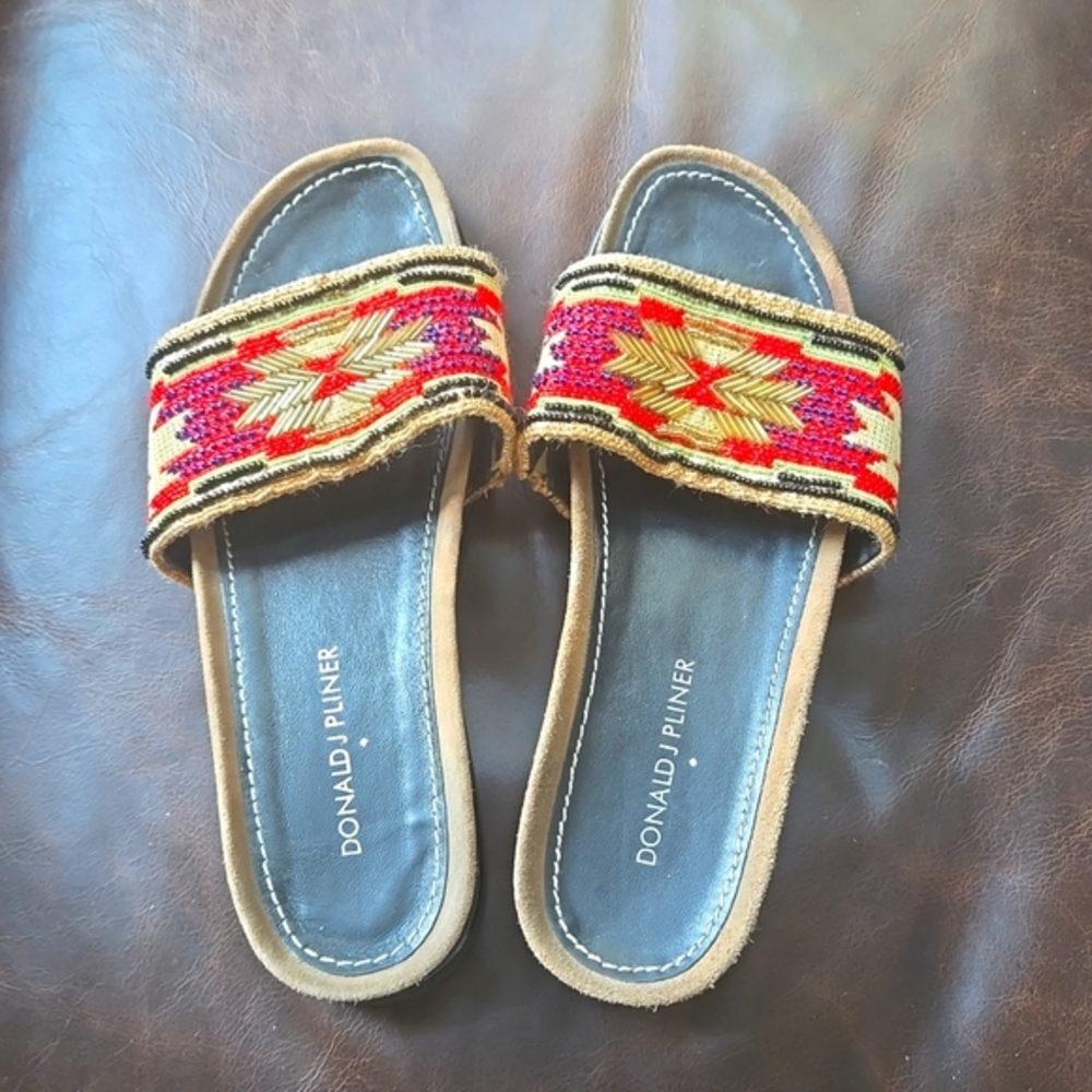 Donald J Pliner Slide Sandals, Size 6